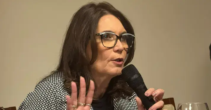 Bia Kicis acusa PT de provocar crise de ônibus na Bahia para prorrogar votação Bia Kicis acusa PT de provocar crise de ônibus na Bahia para prorrogar votação