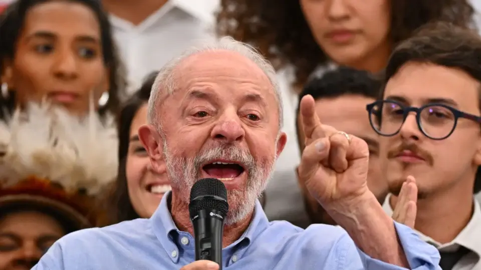 Lula cria secretaria com mais de 50 cargos para explorar terras raras Lula cria secretaria com mais de 50 cargos para explorar terras raras
